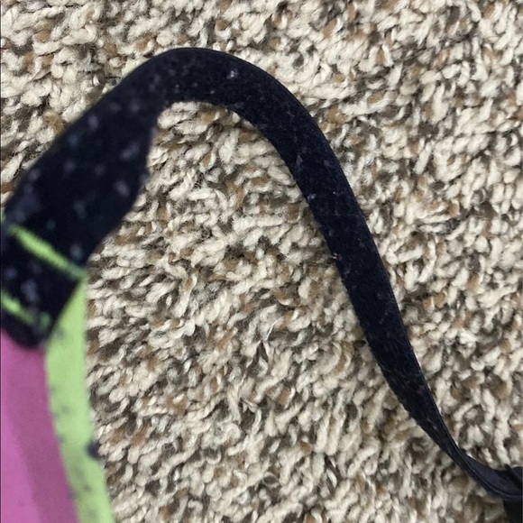 PINK bra 32DD - Picture 6 of 7